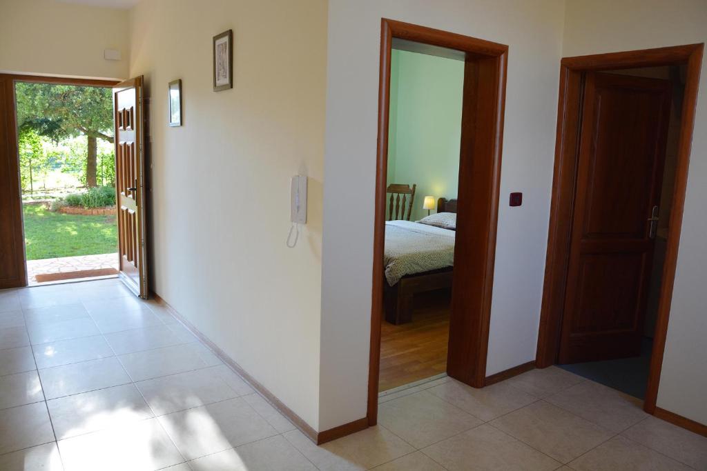Postel nebo postele na pokoji v ubytování Villa Gardena with private pool