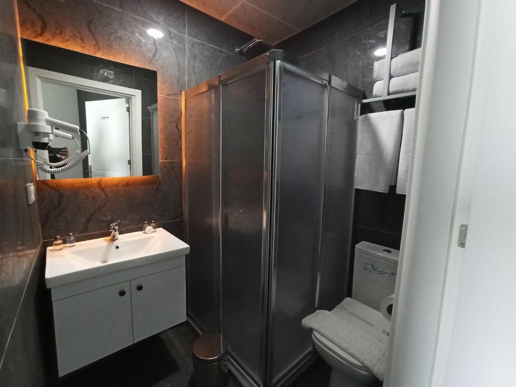 Koupelna v ubytování Skylon Airport Hotel