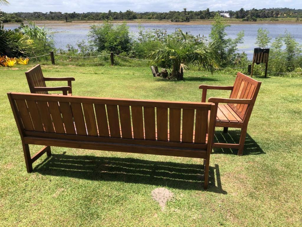  apartamento porto smeralda- guarajuba -na beira da praia