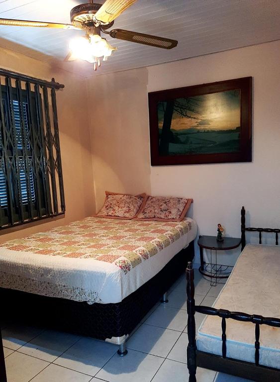  Confortável - 8 Quartos - 300m do mar - Wi-Fi - Localizada em Pontal do Paraná - Leblon