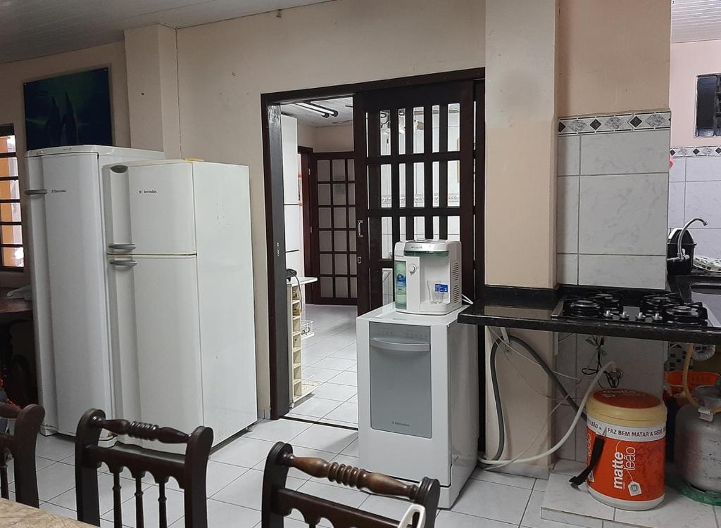  Confortável - 8 Quartos - 300m do mar - Wi-Fi - Localizada em Pontal do Paraná - Leblon