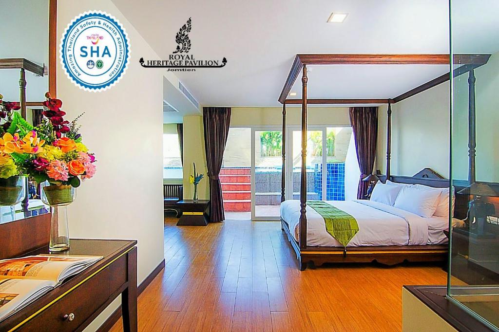 
Luxury Suite with Pool Access 
