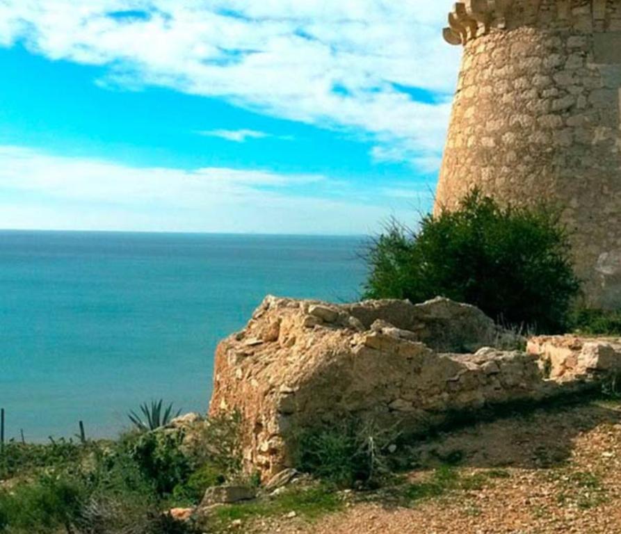 MEDITERRANEAN BEACH APARTMENT 180º SEA & ISLAND VIEWS, Santa ...