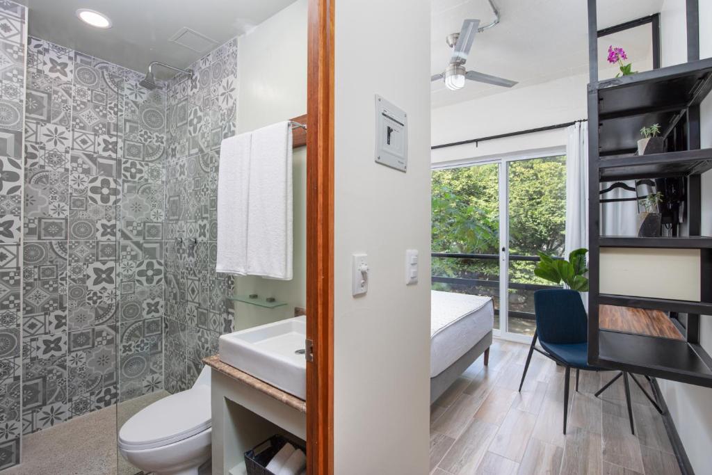 Koupelna v ubytování Joint Boutique Hotel