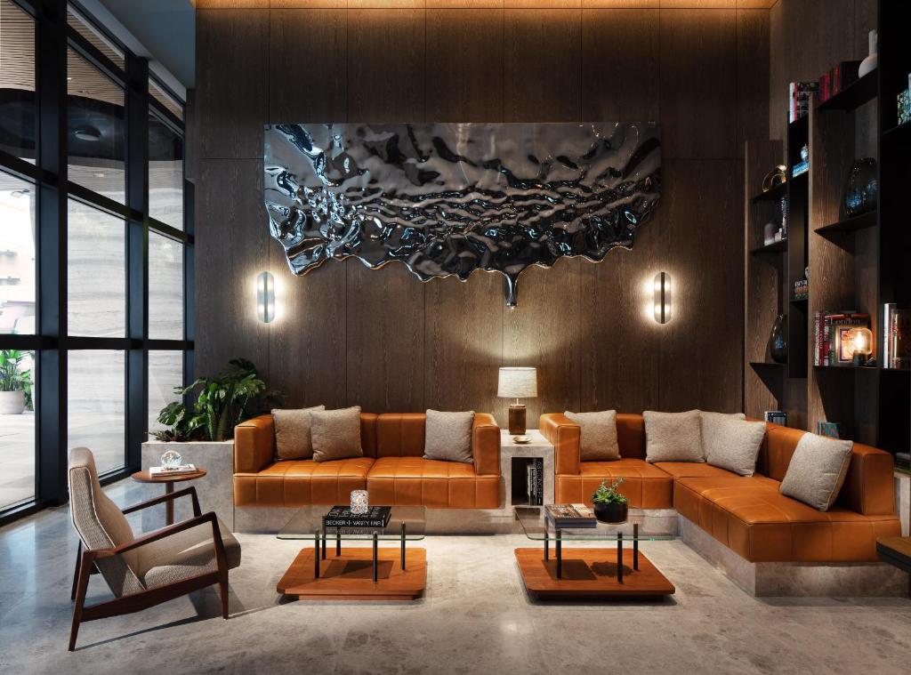 A seating area at The Hari Hong Kong