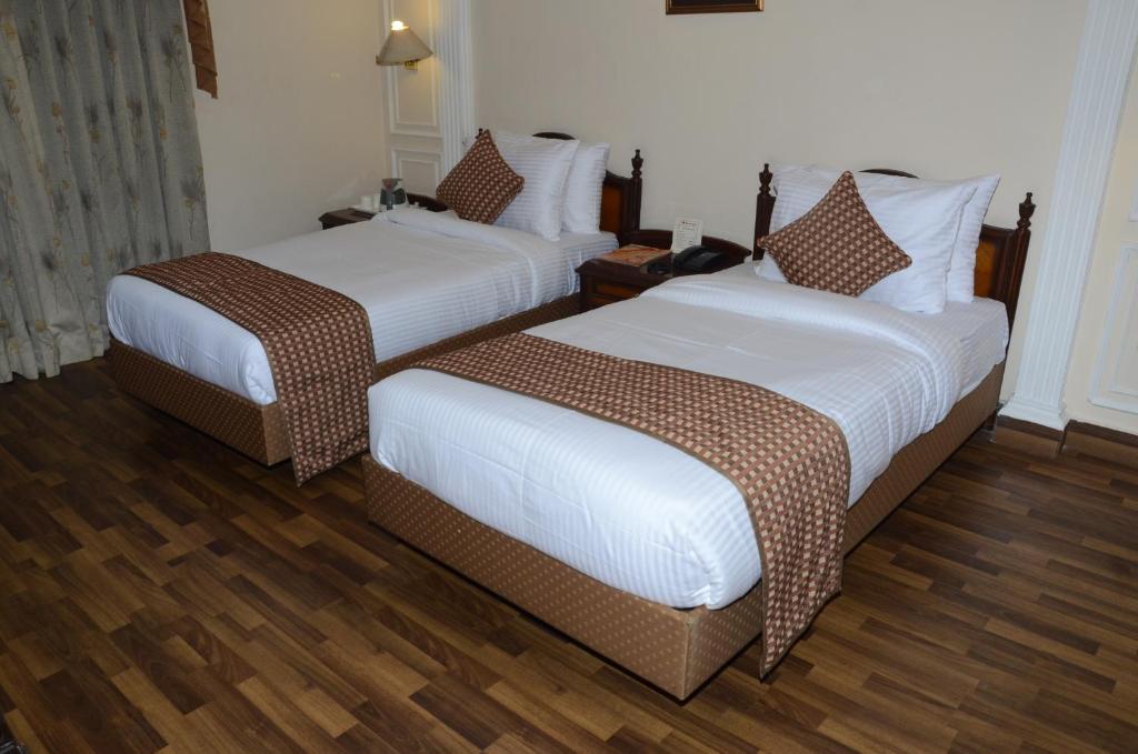 HOTEL ARYA - Deluxe Twin Room
