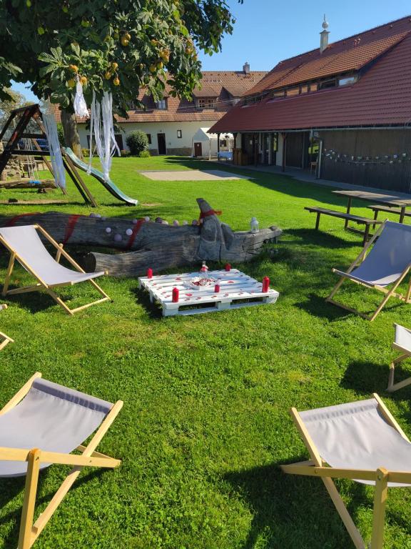 Zahrada ubytování Hostinec u Zámečku Klokočov