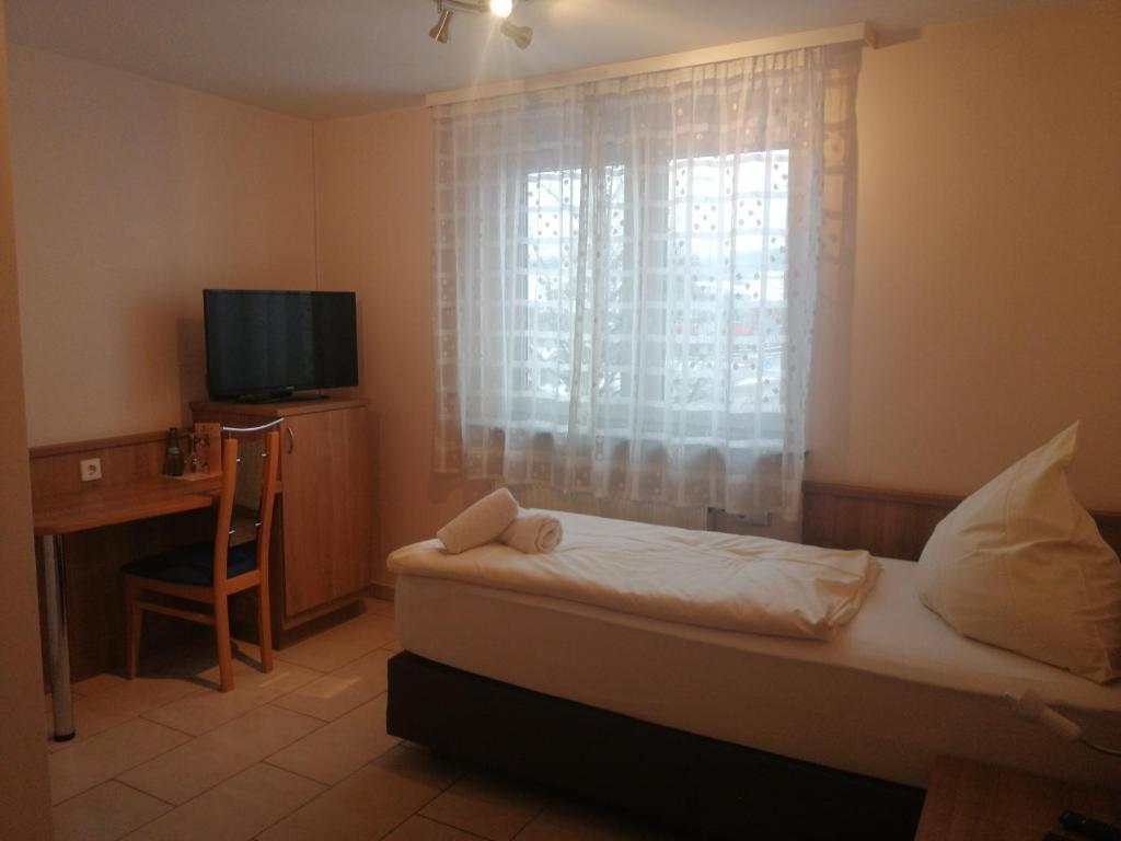 Hotel-Restaurant Zum Bäumle - Single Room With Shower