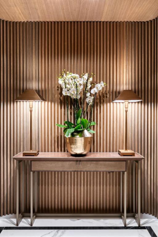 The One Acropolis - 13