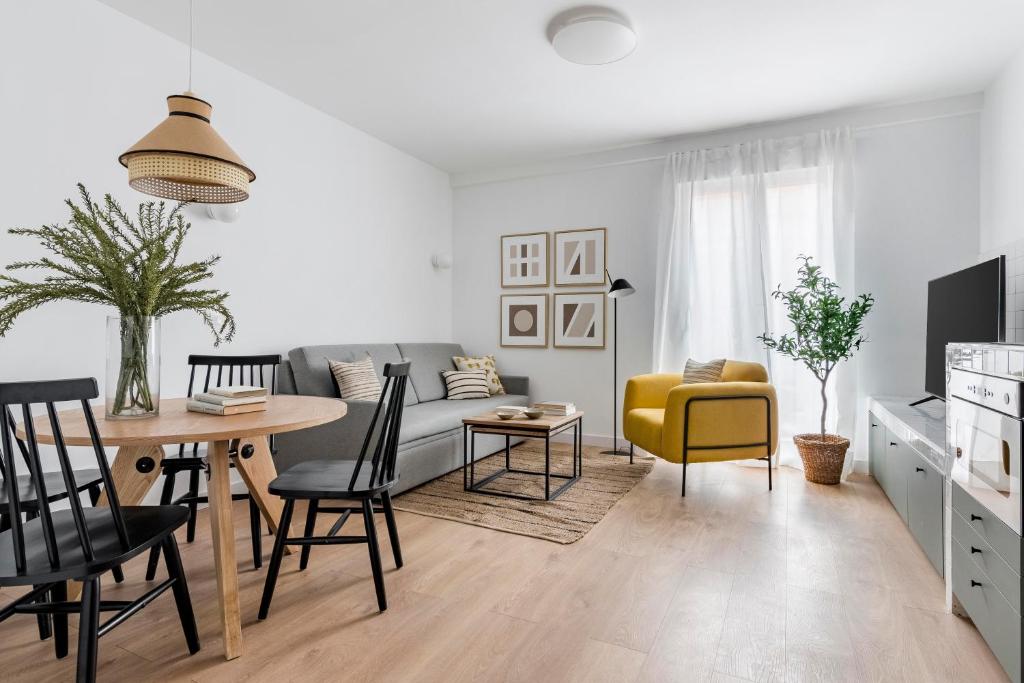 Et opholdsområde på Madrid Sur Apartments by Olala Homes