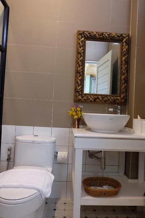 Koupelna v ubytování Baroque Boutique Resort