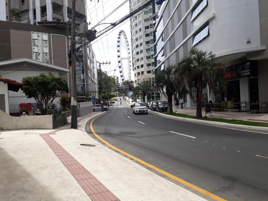  Ótimo Apto. 180 metros do Mar