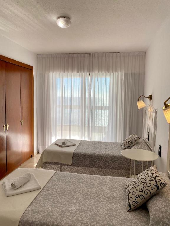 Los Gemelos 1 - Aloturin Benidorm, Benidorm – Bijgewerkte ...