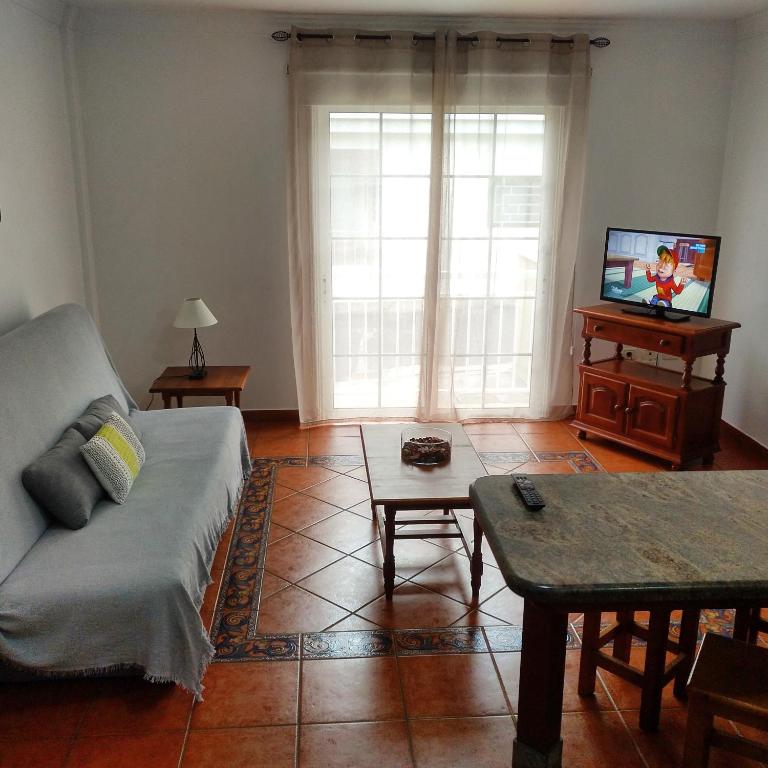 TV a/nebo společenská místnost v ubytování Apartamentos El Jablito