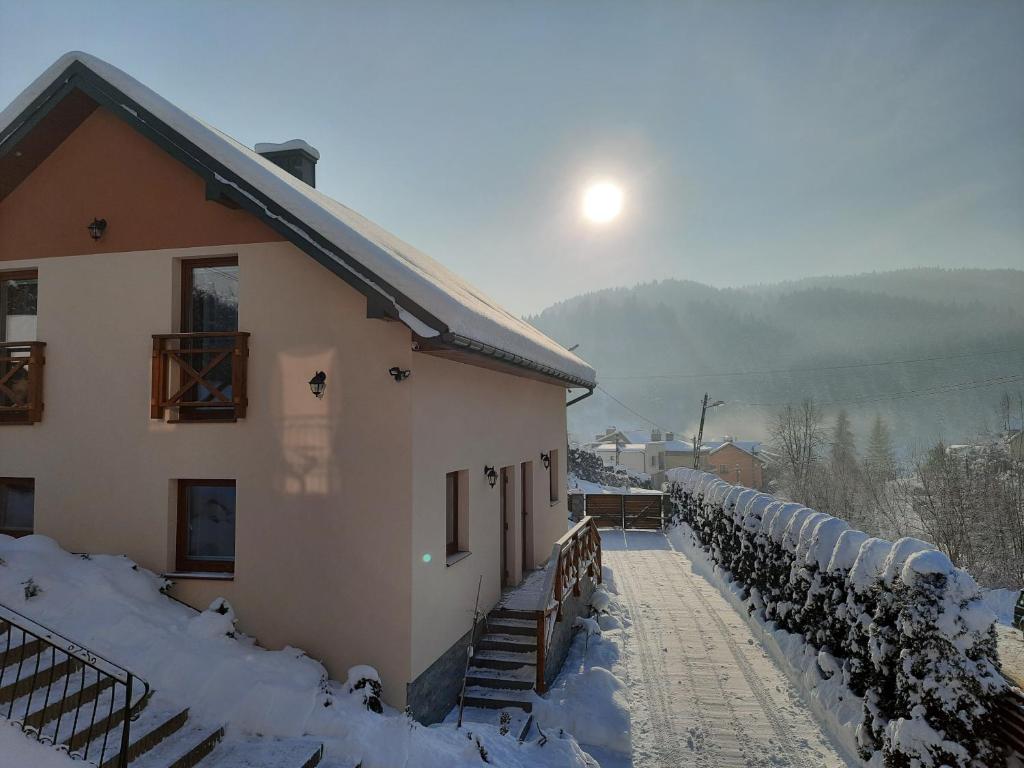 Nespecifikovaný výhled na hory nebo výhled na hory při pohledu z apartmánu