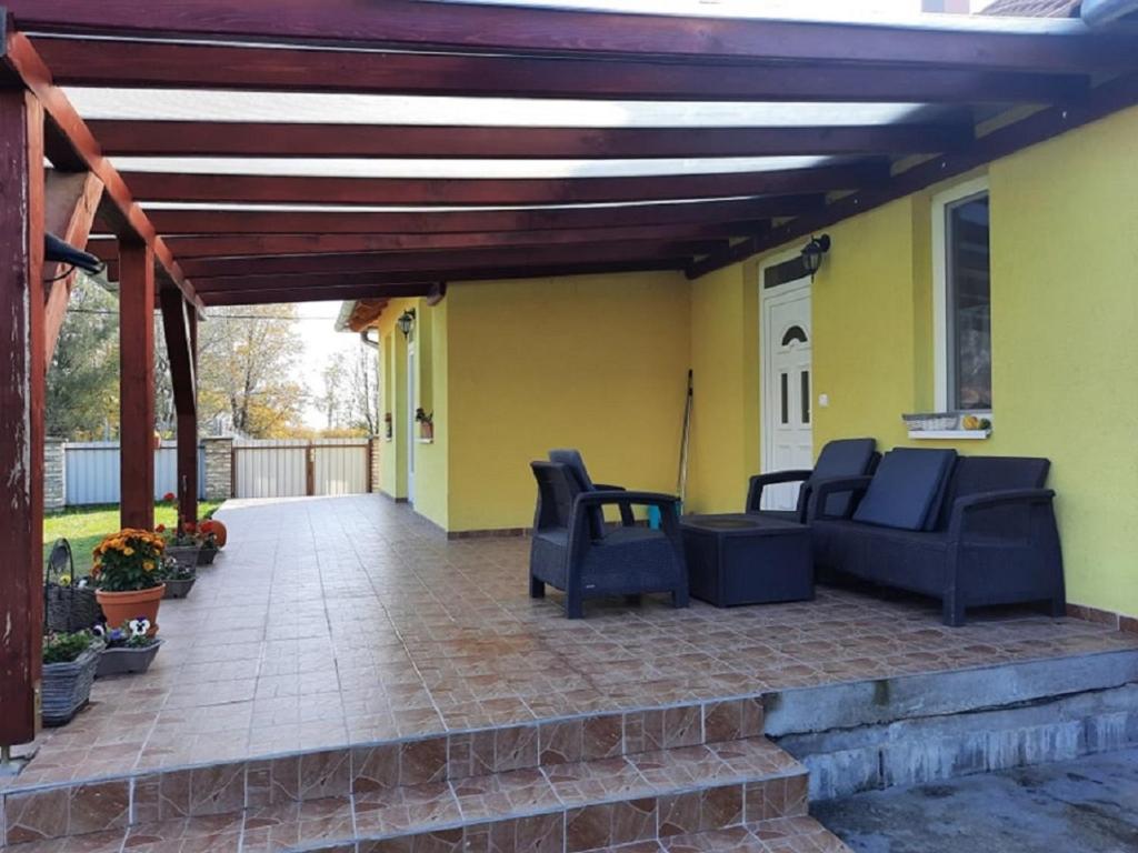 Posedenie v ubytovaní Ponty Orsó Vendégház