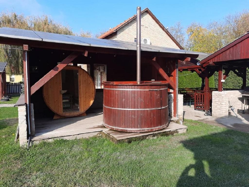 Budova, v ktorej sa dovolenkový dom nachádza