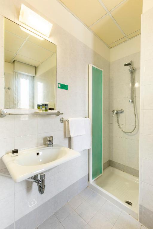 Koupelna v ubytování Hotel Condor-New 2024-Con Piscina
