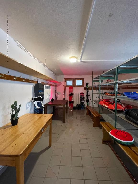 Foto Les Crosetsis asuva majutusasutuse Freeride Hostel galeriist