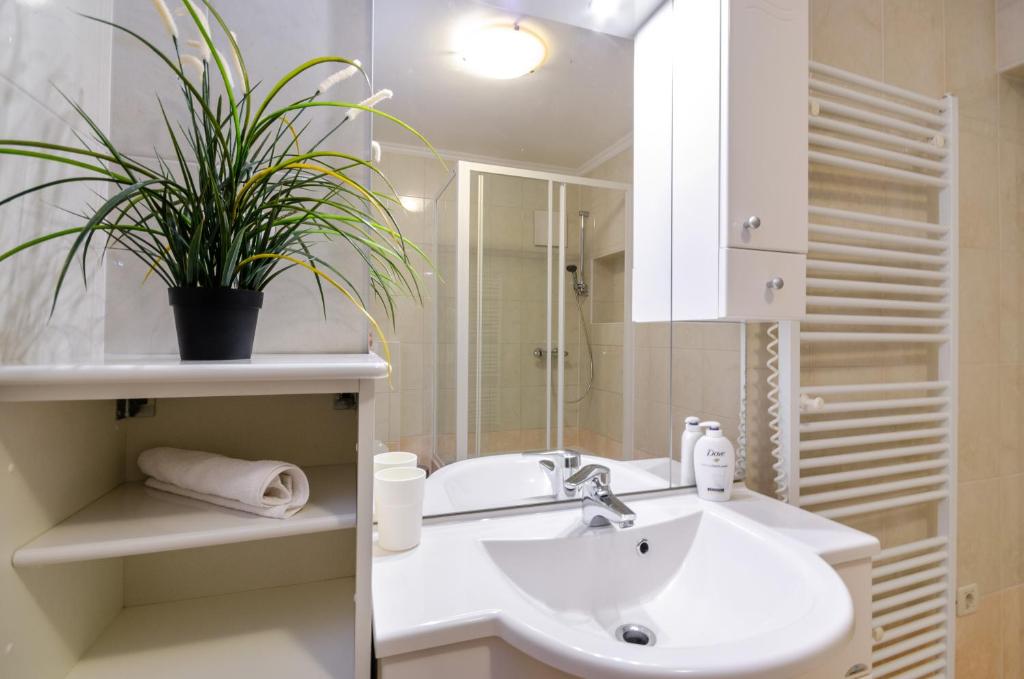 O baie la Seaside Guesthouse by JR City Apartments