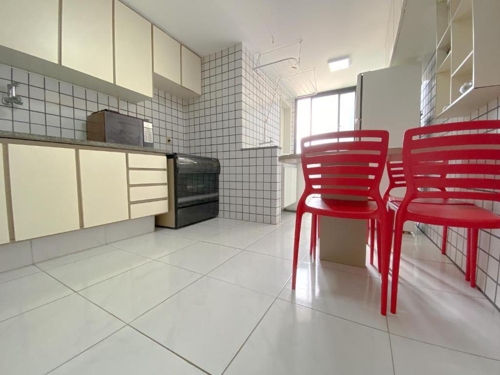  Apartamento 4 qtos c/vista para o mar