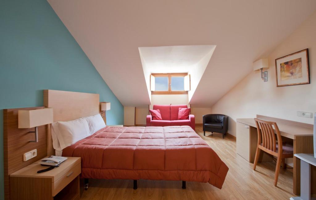Hotel Mirador Puerta del Sol - Chambre Double Avec Trois Lits Supplémentaires