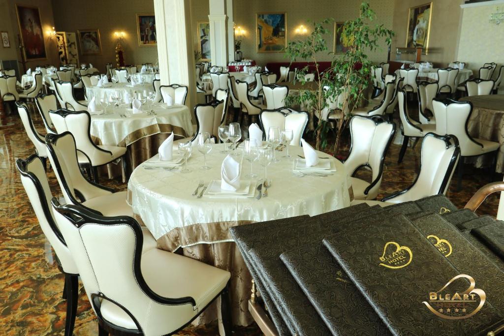Restaurace v ubytování Hotel Bleart