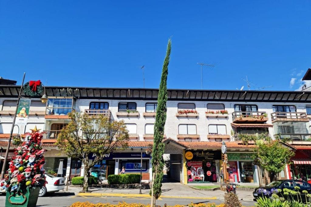 APARTAMENTO a 100 METROS DA RUA COBERTA 4 QUARTOS VISTA PARA A BORGES  APARTAMENTO a 100 METROS DA RUA COBERTA 4 QUARTOS VISTA PARA A BORGES