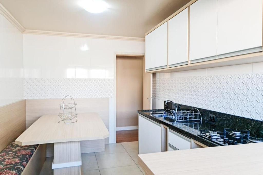 APARTAMENTO a 100 METROS DA RUA COBERTA 4 QUARTOS VISTA PARA A BORGES  APARTAMENTO a 100 METROS DA RUA COBERTA 4 QUARTOS VISTA PARA A BORGES