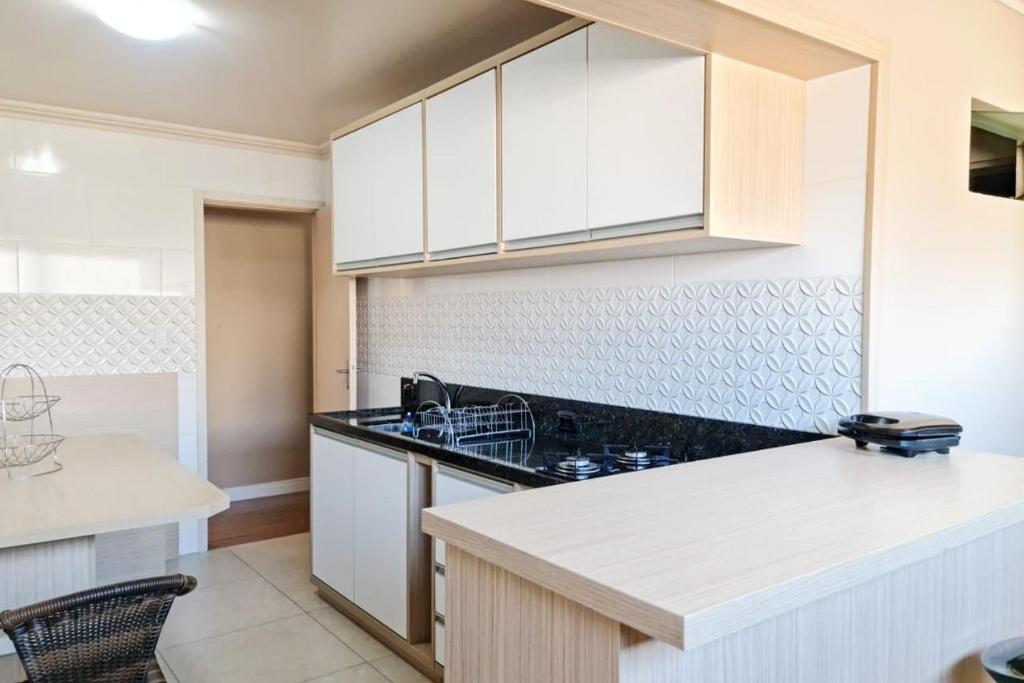 APARTAMENTO a 100 METROS DA RUA COBERTA 4 QUARTOS VISTA PARA A BORGES  APARTAMENTO a 100 METROS DA RUA COBERTA 4 QUARTOS VISTA PARA A BORGES