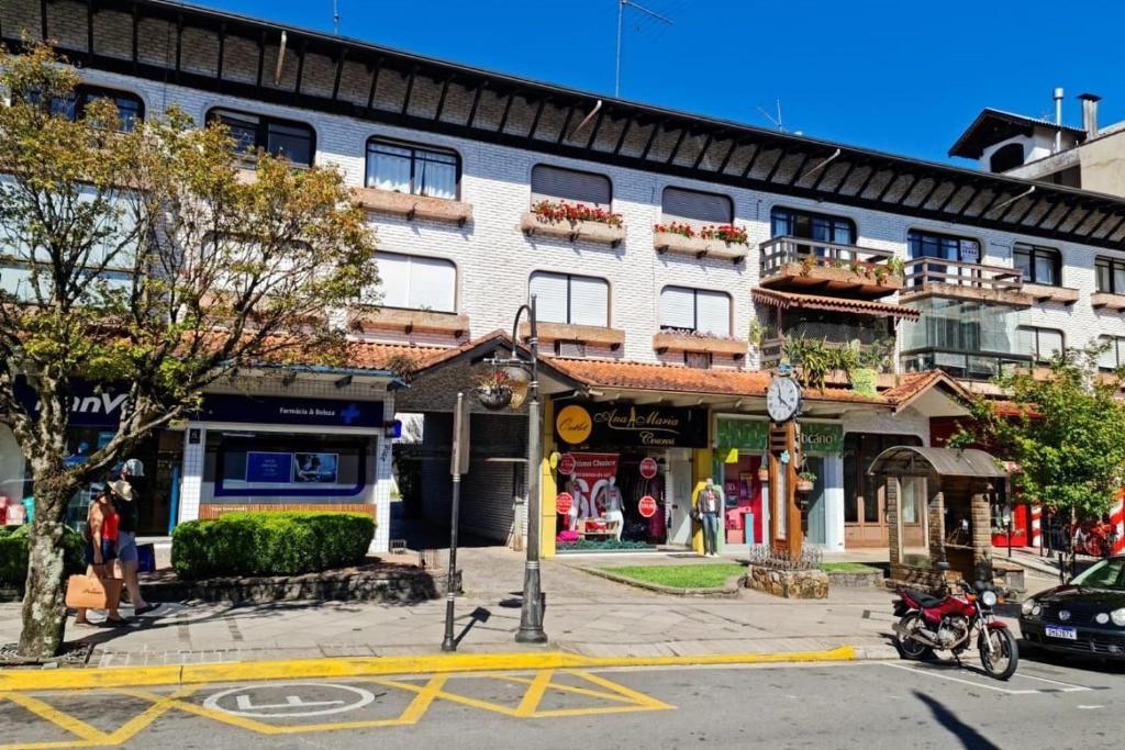 APARTAMENTO a 100 METROS DA RUA COBERTA 4 QUARTOS VISTA PARA A BORGES  APARTAMENTO a 100 METROS DA RUA COBERTA 4 QUARTOS VISTA PARA A BORGES