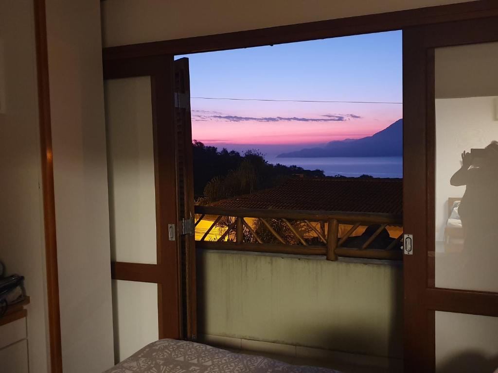  BANGALÔ NO CONDOMINIO YACAMIM PRAIA DO CURRAL ILHABELA