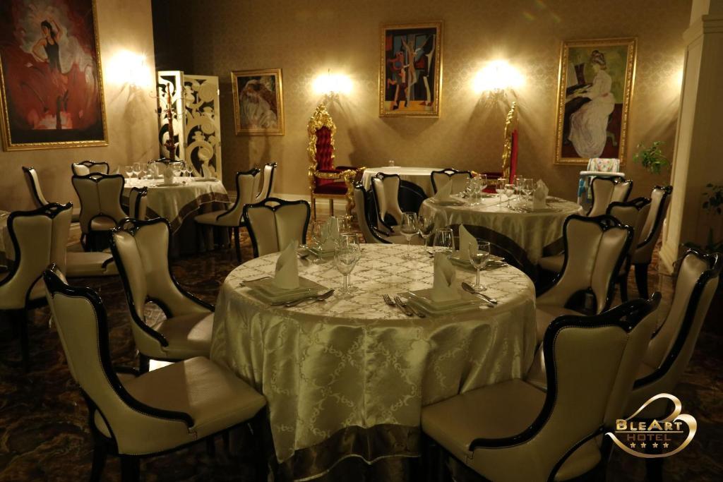 Restaurace v ubytování Hotel Bleart