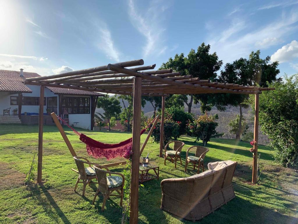  Luxuosa Casa de 600m2 na Serra