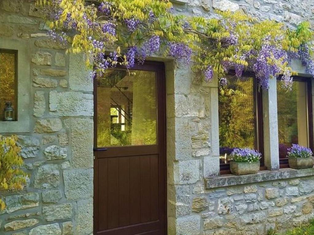Zahrada ubytování Holiday Home in Chimay near Rance Forest