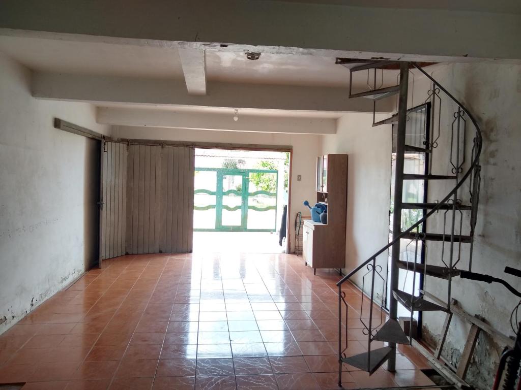  Apartamento para casal. Perto do mar