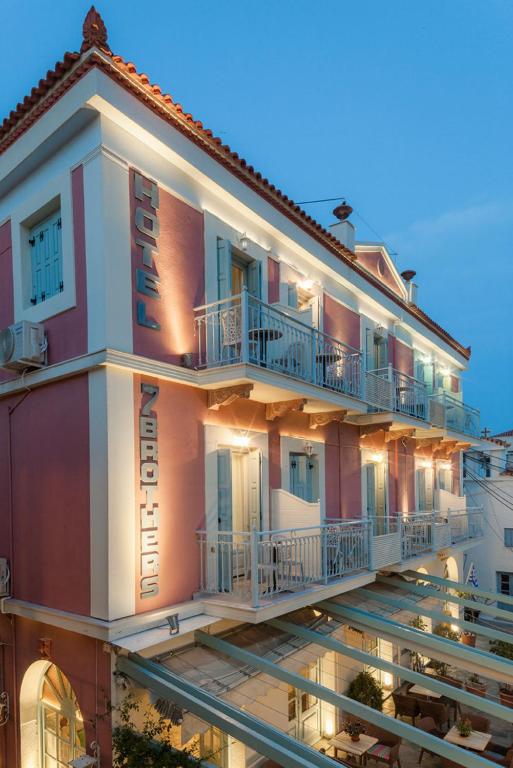 Budova, kde se hotel nachází