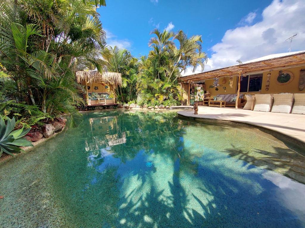 Hawaiian Escape on the Sunshine Coast, pet friendly, Alexandra Headland