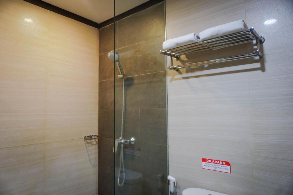Koupelna v ubytování Harmoni Hotel Garut