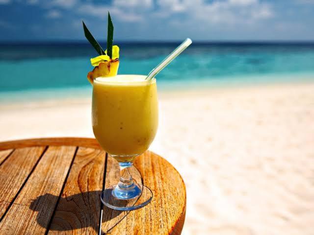  ap studio pé na areia na Guilhermina praia grande