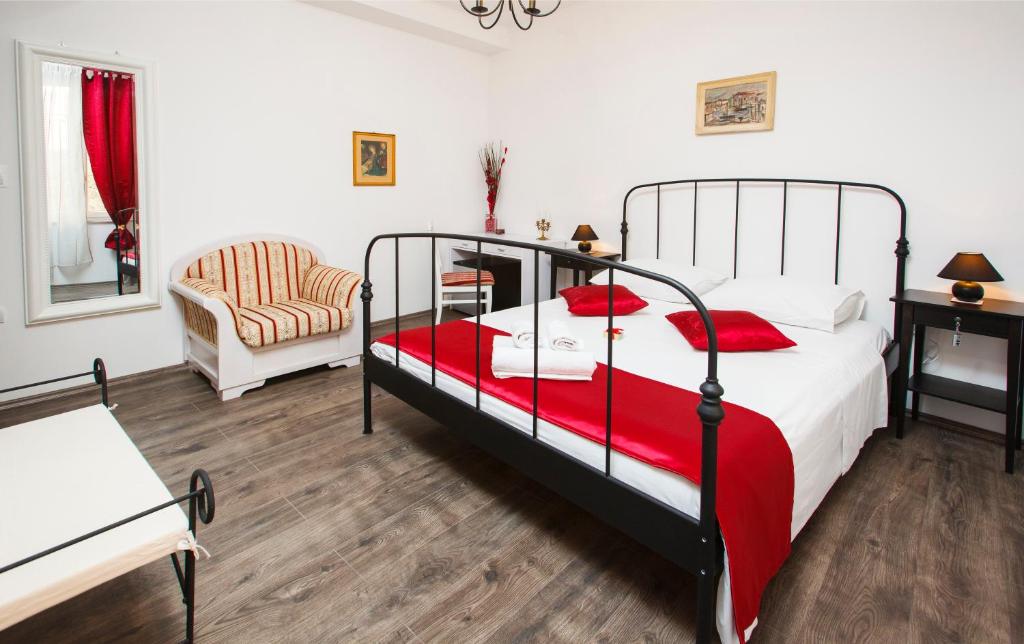 Posteľ alebo postele v izbe v ubytovaní Prior Suites Split
