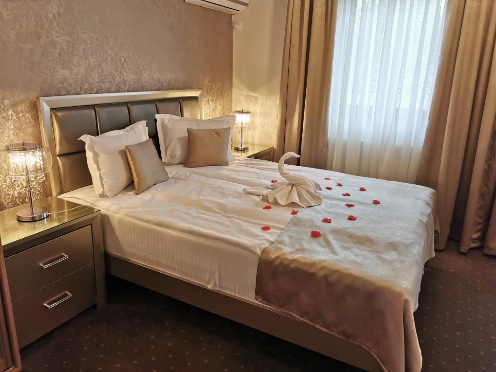 Select House - Deluxe Queen Room