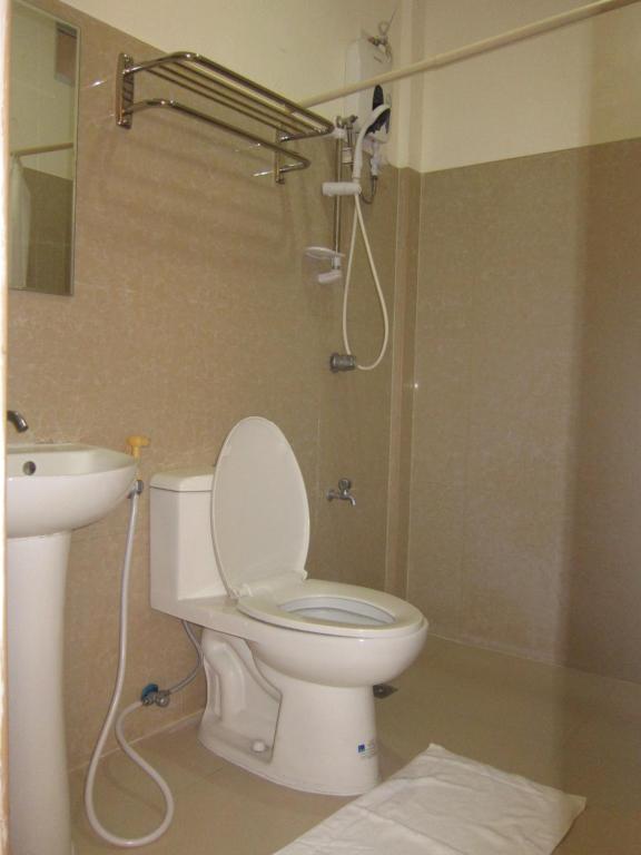 Koupelna v ubytování Thirdys Tourist Inn