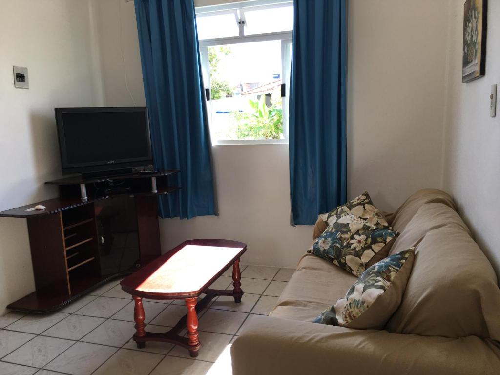  Apartamento com piscina perto da praia