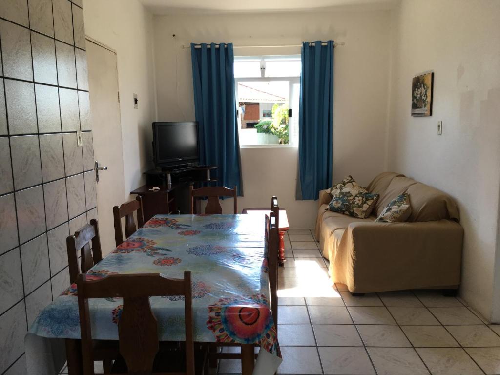 Apartamento com piscina perto da praia