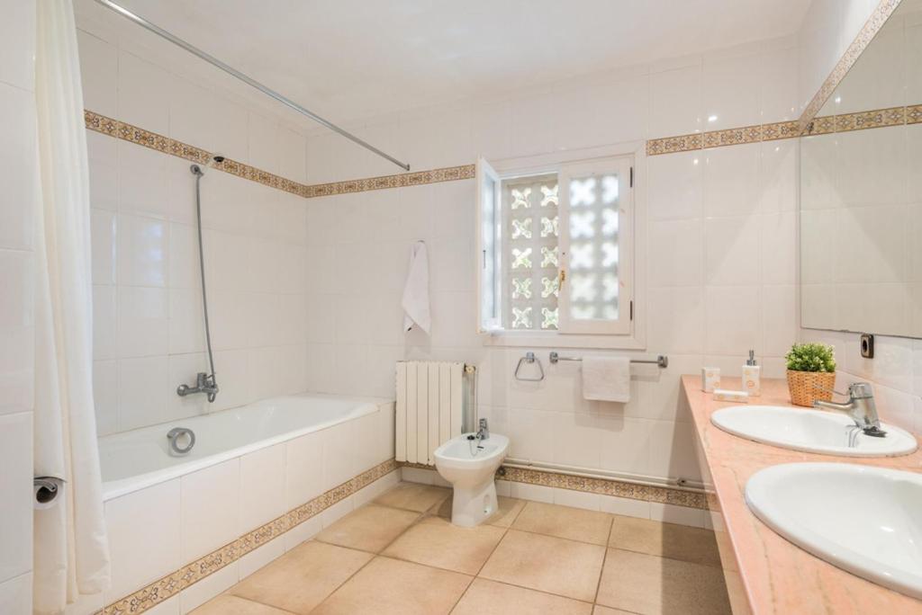 Koupelna v ubytování Villa Llevant Galdana