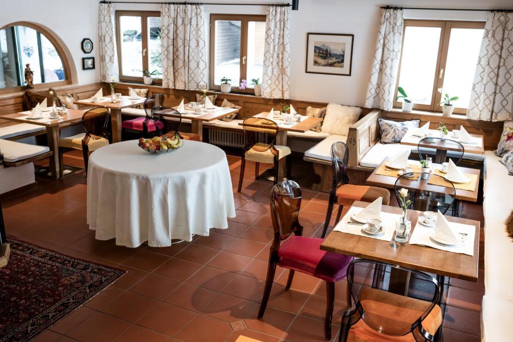 Restaurace v ubytování Hotel Christina