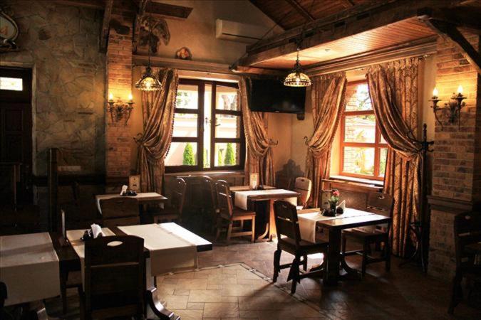 Restaurace v ubytování Charda Hotel