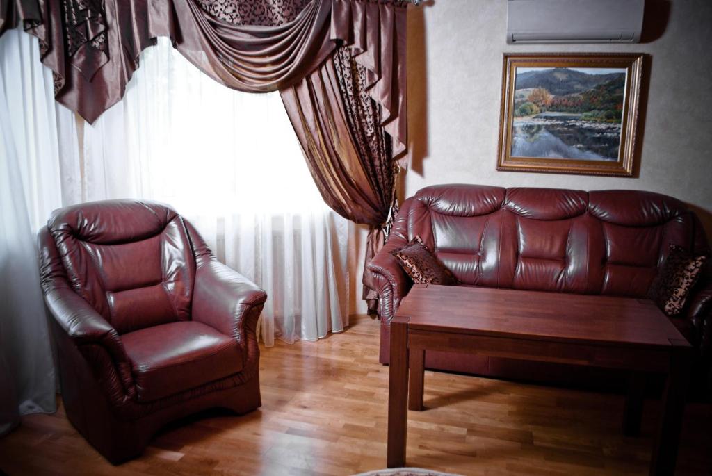 Posezení v ubytování Charda Hotel