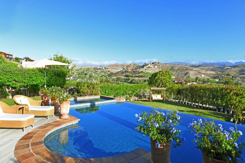 The swimming pool at or close to Salobre Imperial La Canela